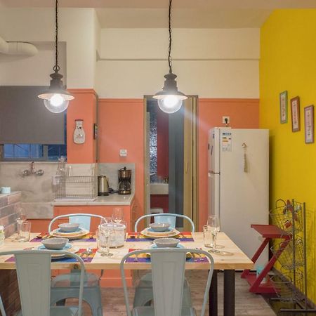 אתונה "Casa De Colores", Next To The Metro מראה חיצוני תמונה